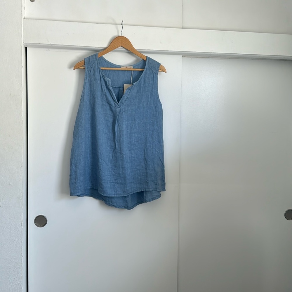 Lands Downunder blue sleeveless top